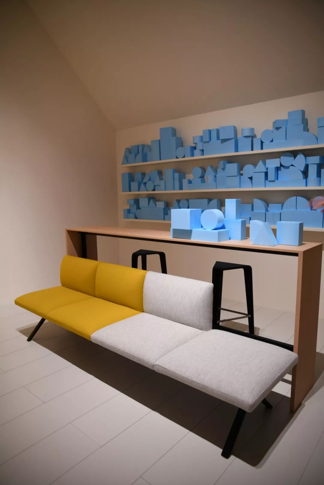 公共座椅|经典公共座椅|办公火狐官方网站|火狐HUOHU（中国）火狐官方网站|Kiik 空间等候椅